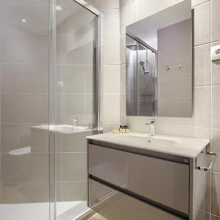 Dobo Madrid Arapiles Room photo